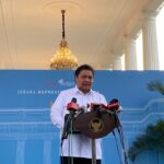 Menko Airlangga Laporkan Perkembangan Ekonomi Nasional kepada Presiden Prabowo