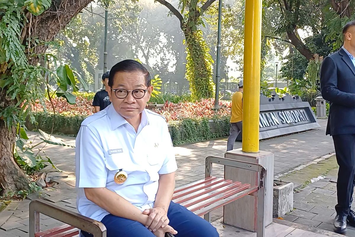 Hari Pertama ASN Jakarta Wajibkan Transportasi Publik, Pramono Gunakan Transjakarta