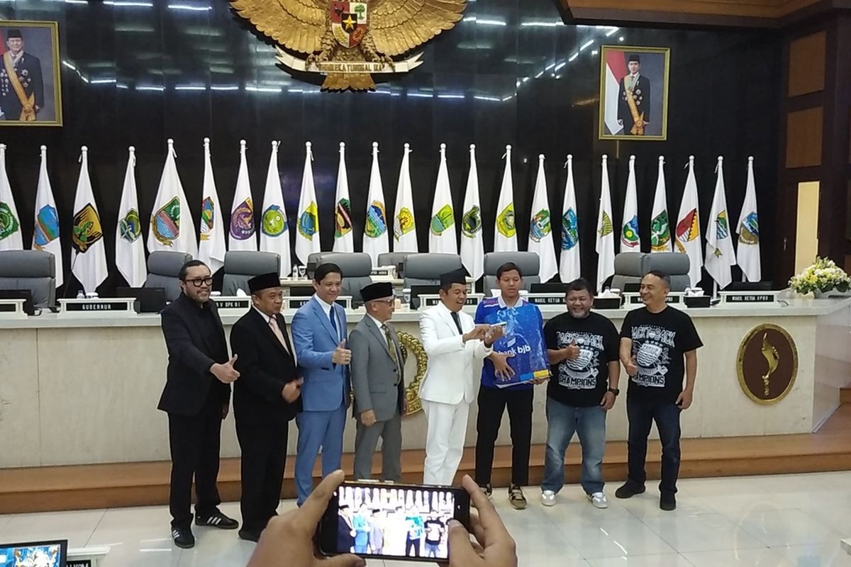 Bonus ASN untuk Persib Sejumlah Rp 356 Juta Diserahkan